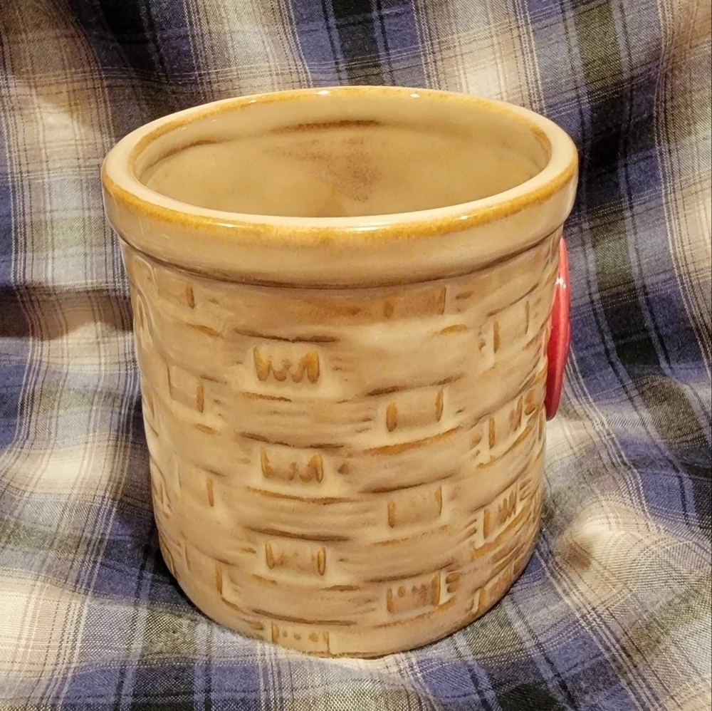 Bath & Body Works Ceramic Canister Basket weave with Apple T48